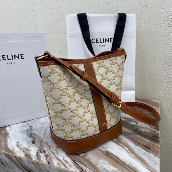 Celine(TRIOMPHE CANVAS)