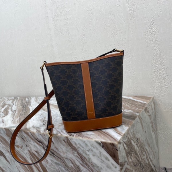 Celine(TRIOMPHE CANVAS)