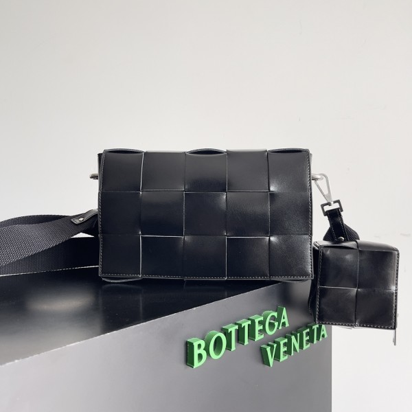 Bottega Veneta(Cassette)