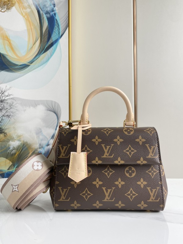 Louis Vuitton(Cluny)