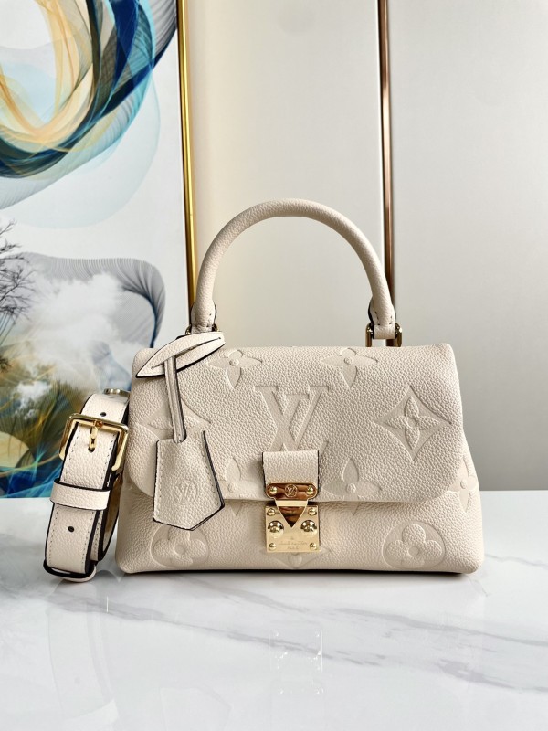 Louis Vuitton(MADELEINE BB)