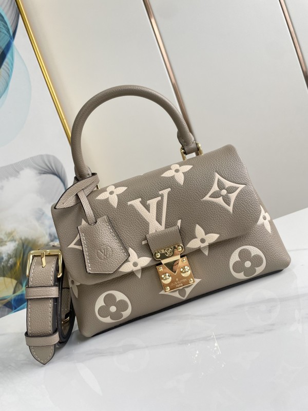Louis Vuitton(MADELEINE BB)