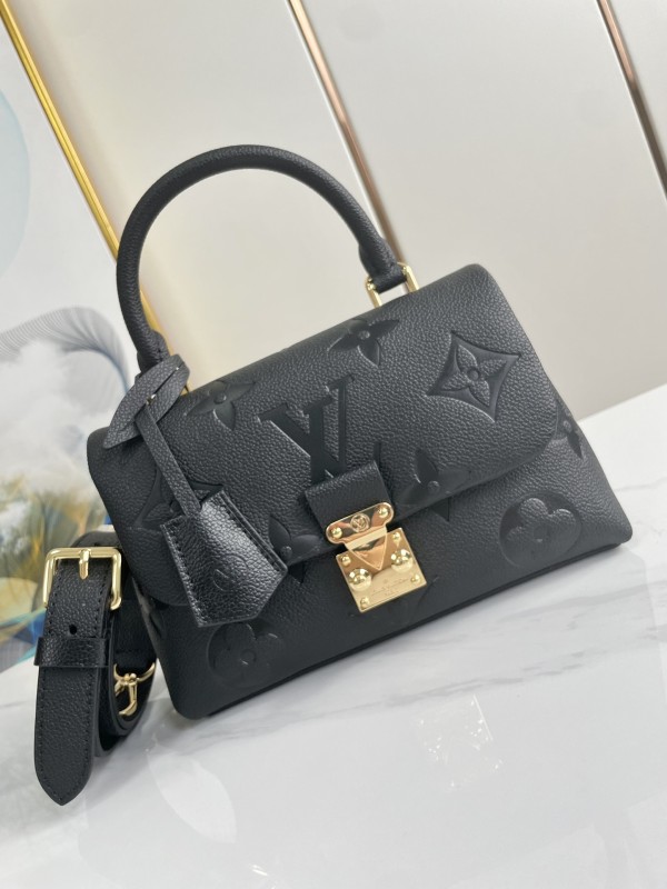 Louis Vuitton(MADELEINE BB)