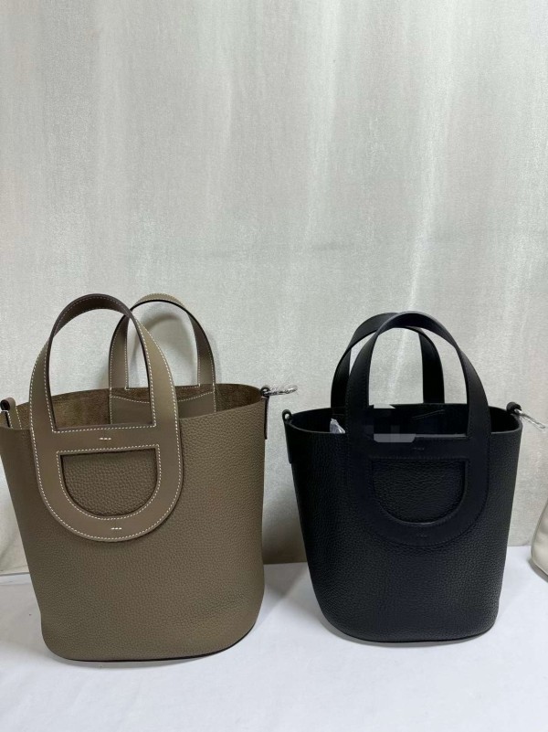 Hermes(完成の前にお客様と連絡して完璧を確認します)