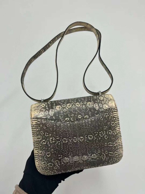 Hermes(完成の前にお客様と連絡して完璧を確認します)
