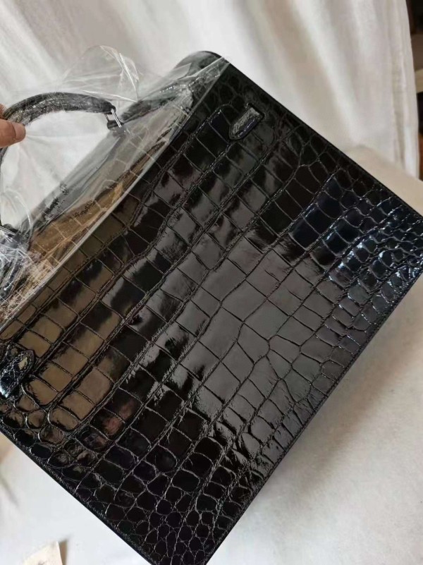 Hermes(完成の前にお客様と連絡して完璧を確認します)