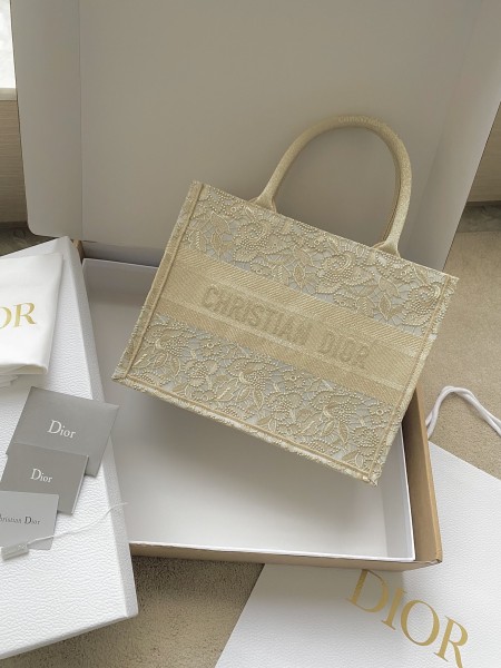 Dior(Book Tote)