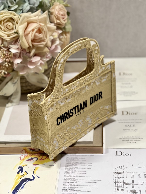 Dior(Book Tote)