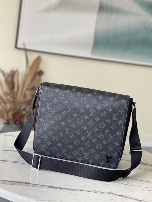 Louis Vuitton(District )