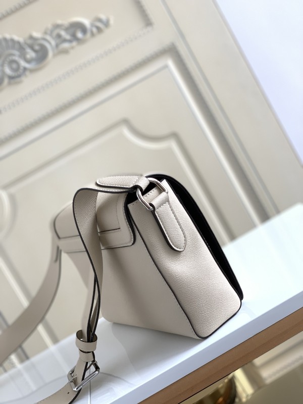Louis Vuitton(Flap)