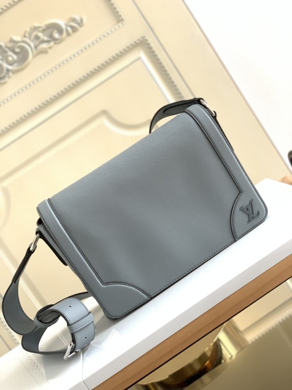 Louis Vuitton（Flap）