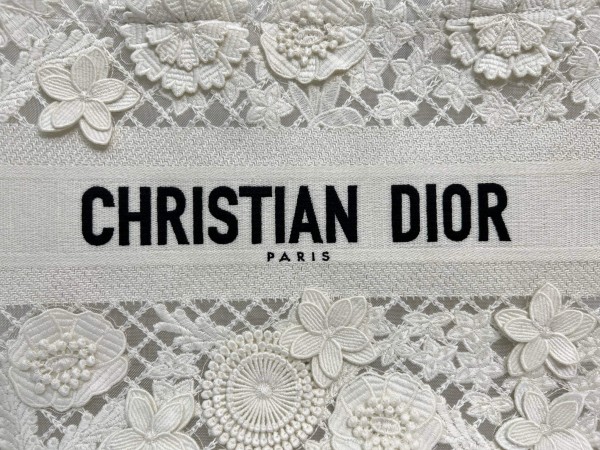 Dior(Book tote)