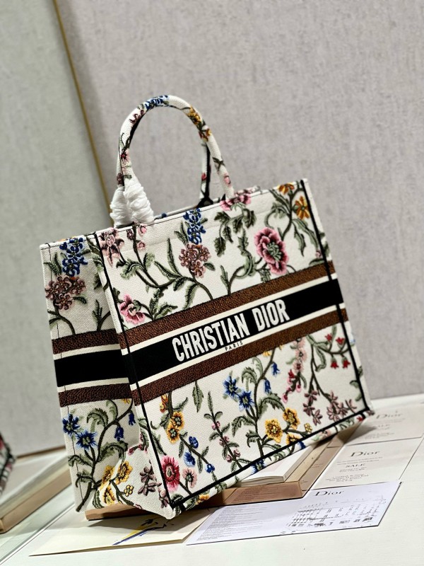 Dior(Book tote)