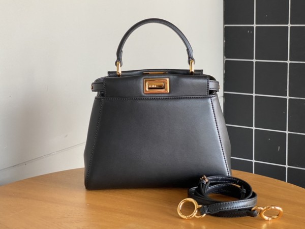 Fendi(peekaboo)