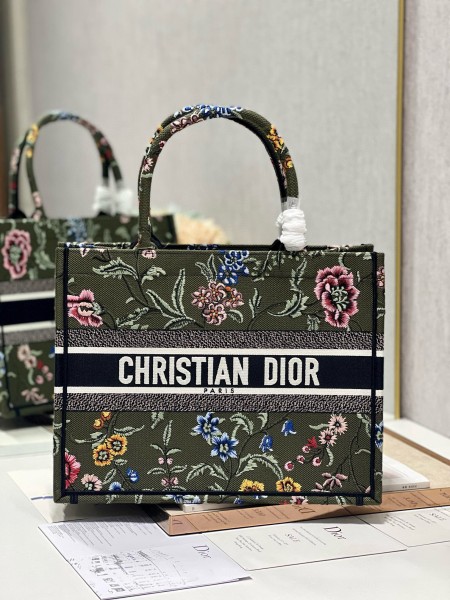 Dior(Book tote)