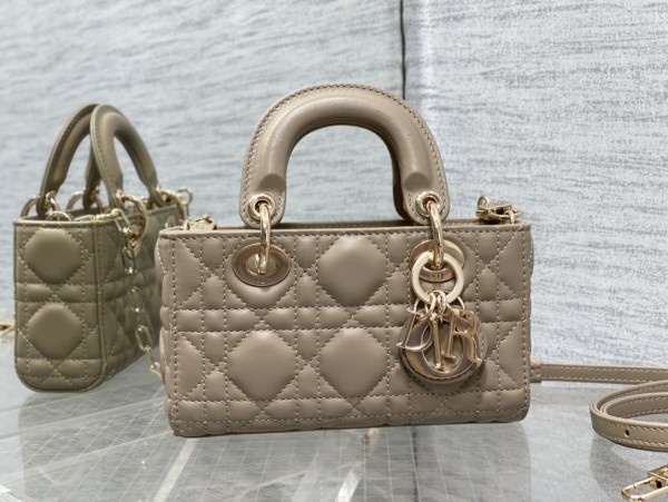 Dior(D-Joy)