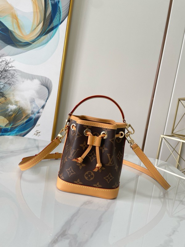 Louis Vuitton(Nano Noe)