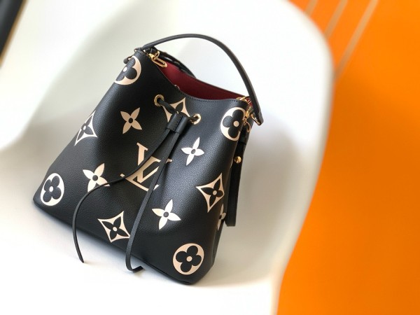 Louis Vuitton(Neo Noe)