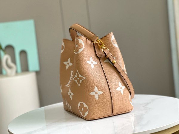 Louis Vuitton(Neo Noe)