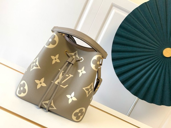 Louis Vuitton(Neo Noe)