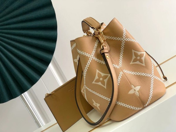 Louis Vuitton(Neo Noe)