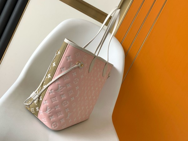 Louis Vuitton(Never full)
