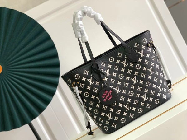 Louis Vuitton(Never full)