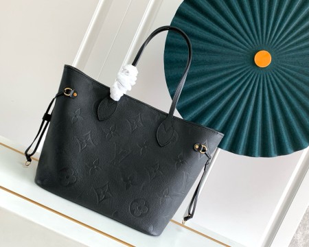 Louis Vuitton(Never full)