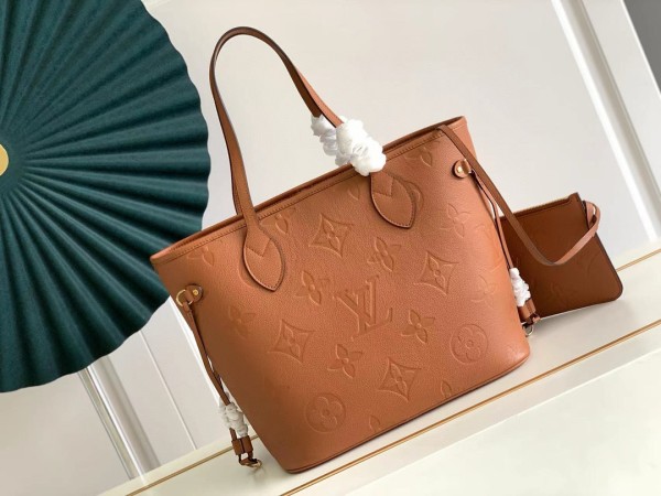 Louis Vuitton(Never full)