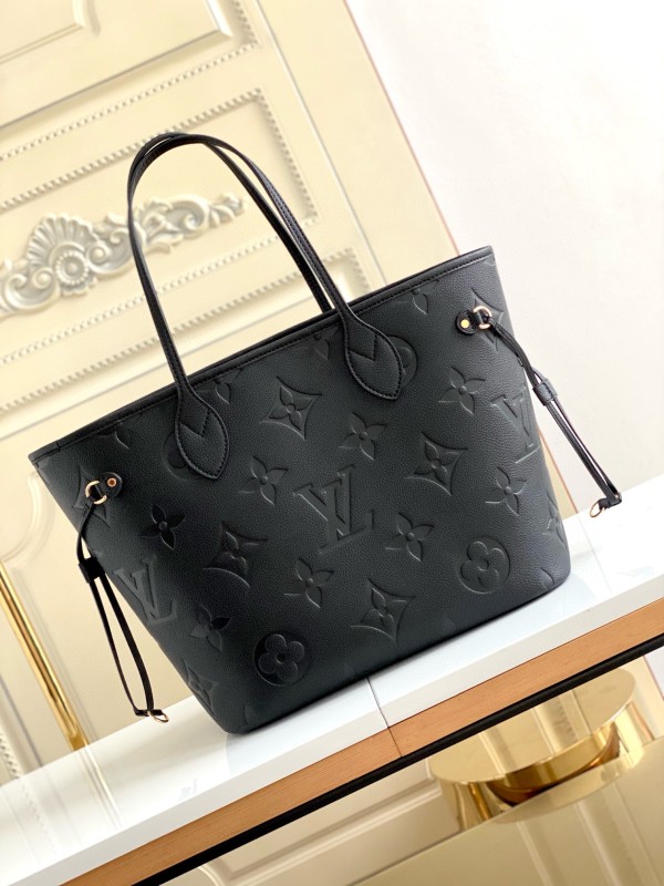 Louis Vuitton(Never full)