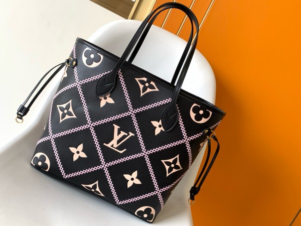 Louis Vuitton(Never full)