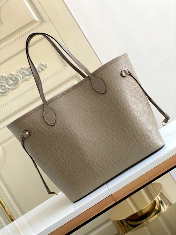 Louis Vuitton(Never full)