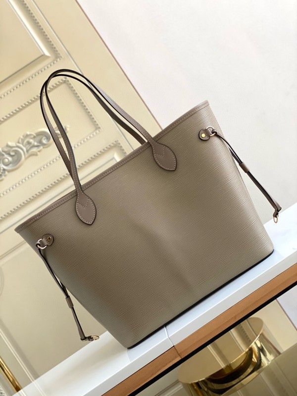 Louis Vuitton(Never full)