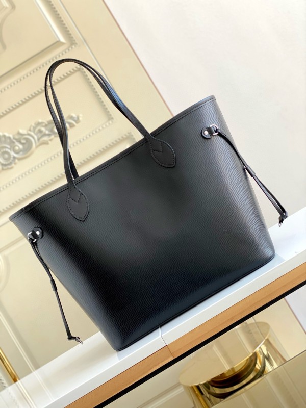 Louis Vuitton(Never full)