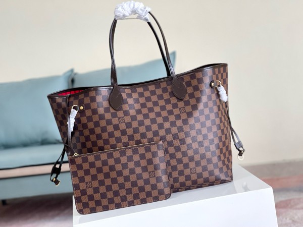 Louis Vuitton(Never full)
