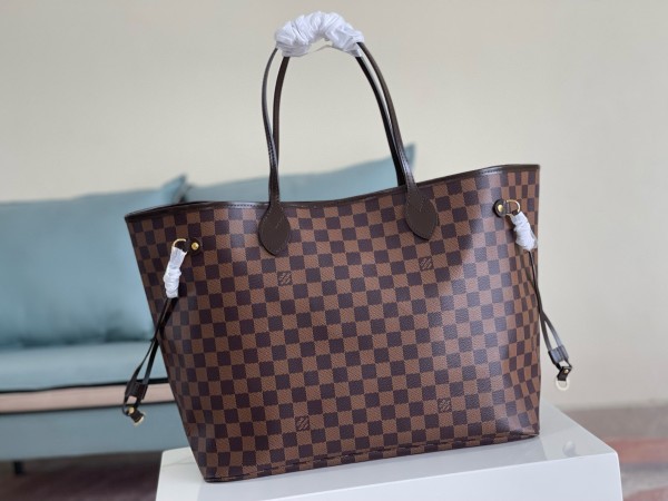 Louis Vuitton(Never full)