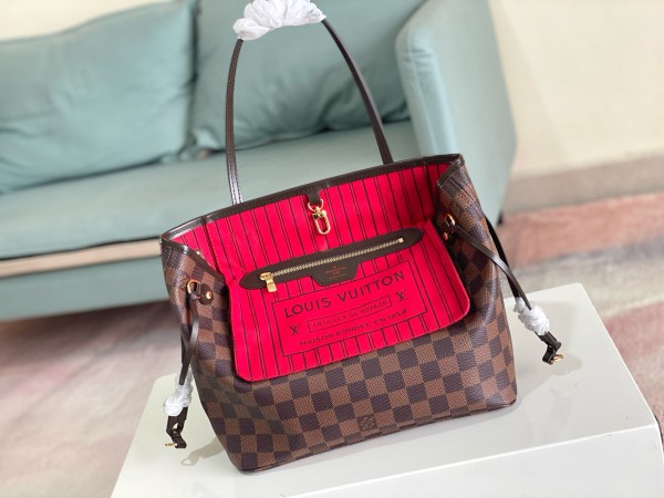 Louis Vuitton(Never full)