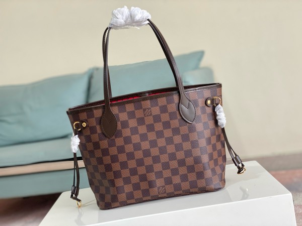 Louis Vuitton(Never full)