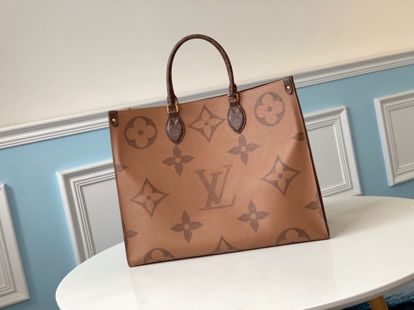 Louis Vuitton(On the go)