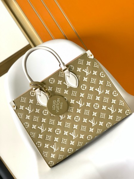 Louis Vuitton(On the go)