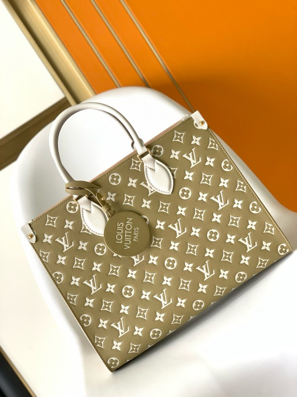 Louis Vuitton(On the go)