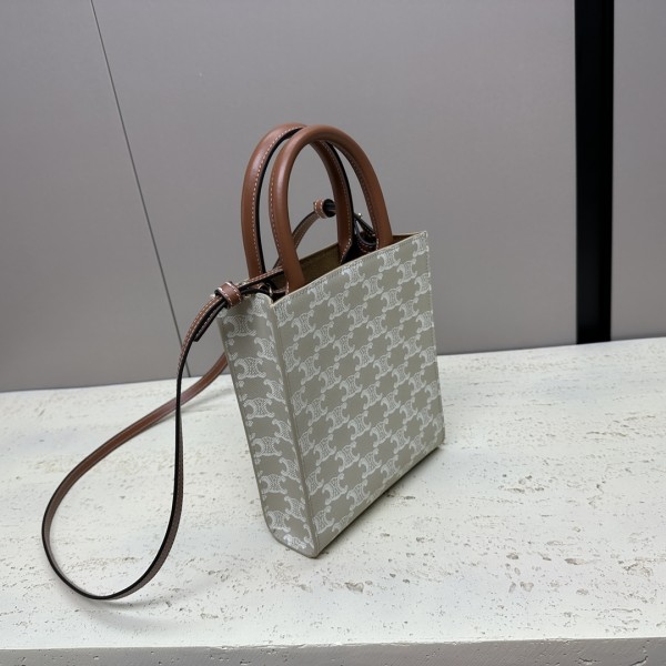 Celine(CABAS TRIOMPHE)
