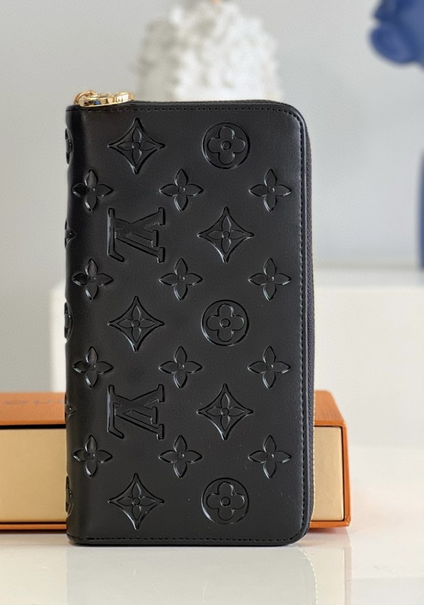 Louis Vuitton (Zippy)