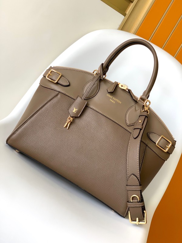 Louis Vuitton（Lock It）