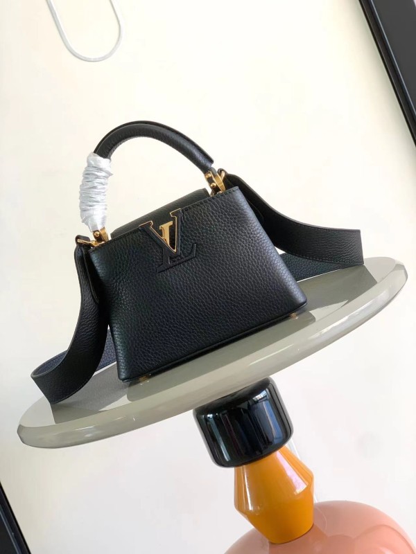 Louis Vuitton（Capucines）