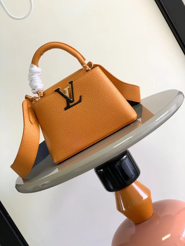 Louis Vuitton（Capucines）