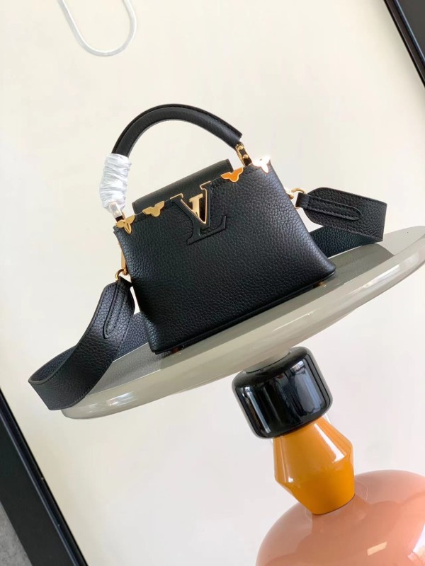 Louis Vuitton（Capucines）