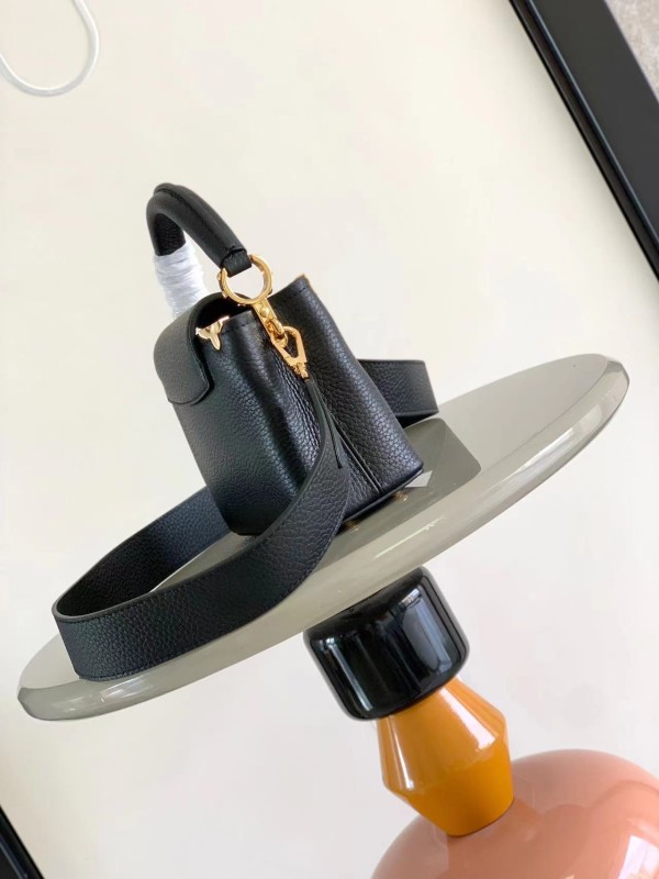 Louis Vuitton（Capucines）