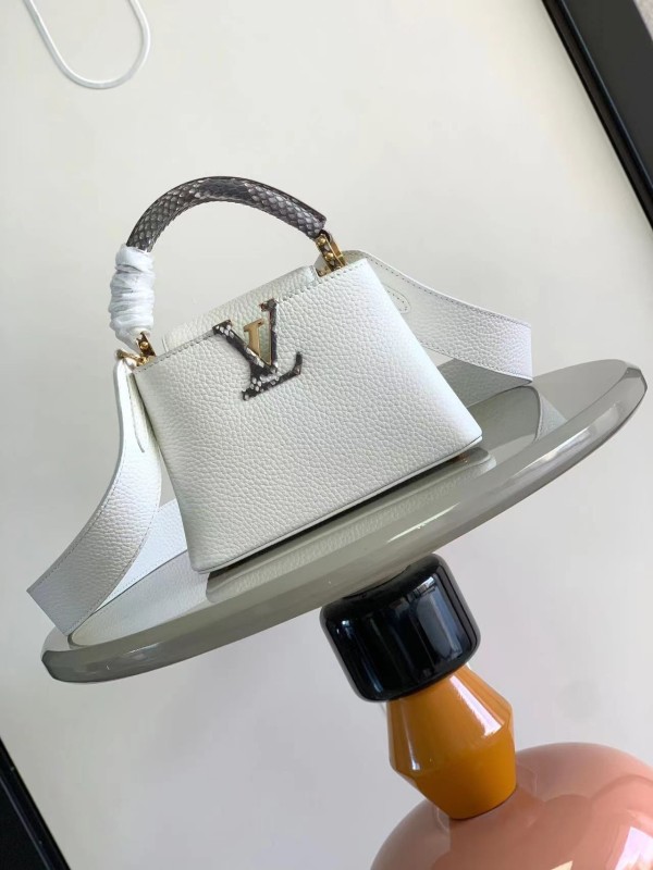 Louis Vuitton（Capucines）