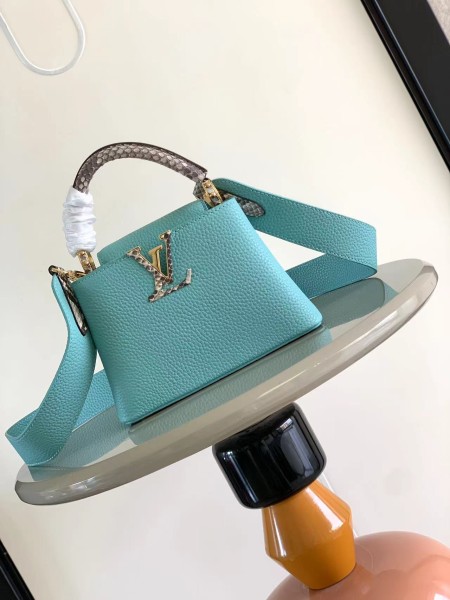 Louis Vuitton（Capucines）